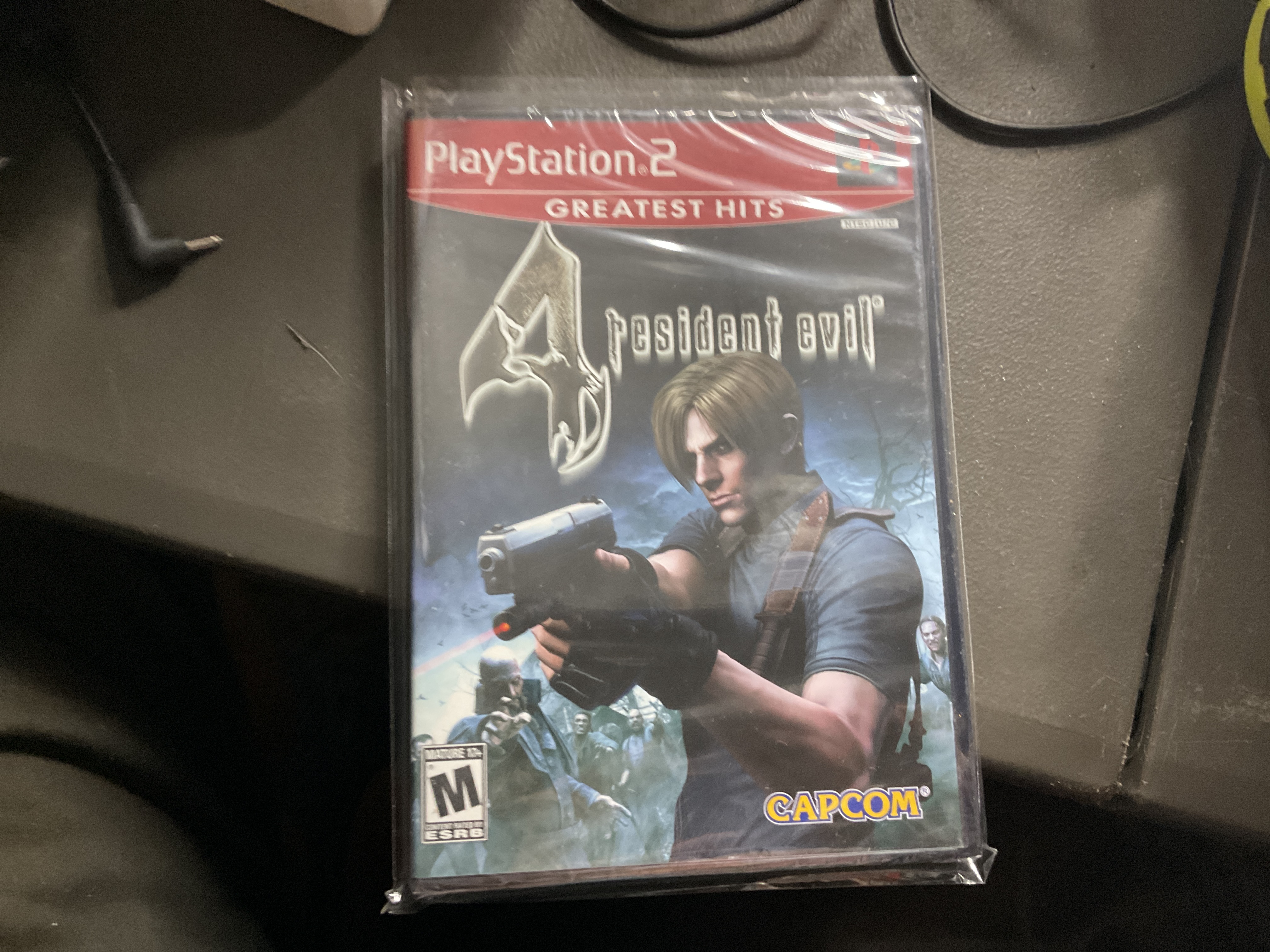 Resident Evil 4 (Greatest Hits) - (PS2) PlayStation 2 [Pre-Owned